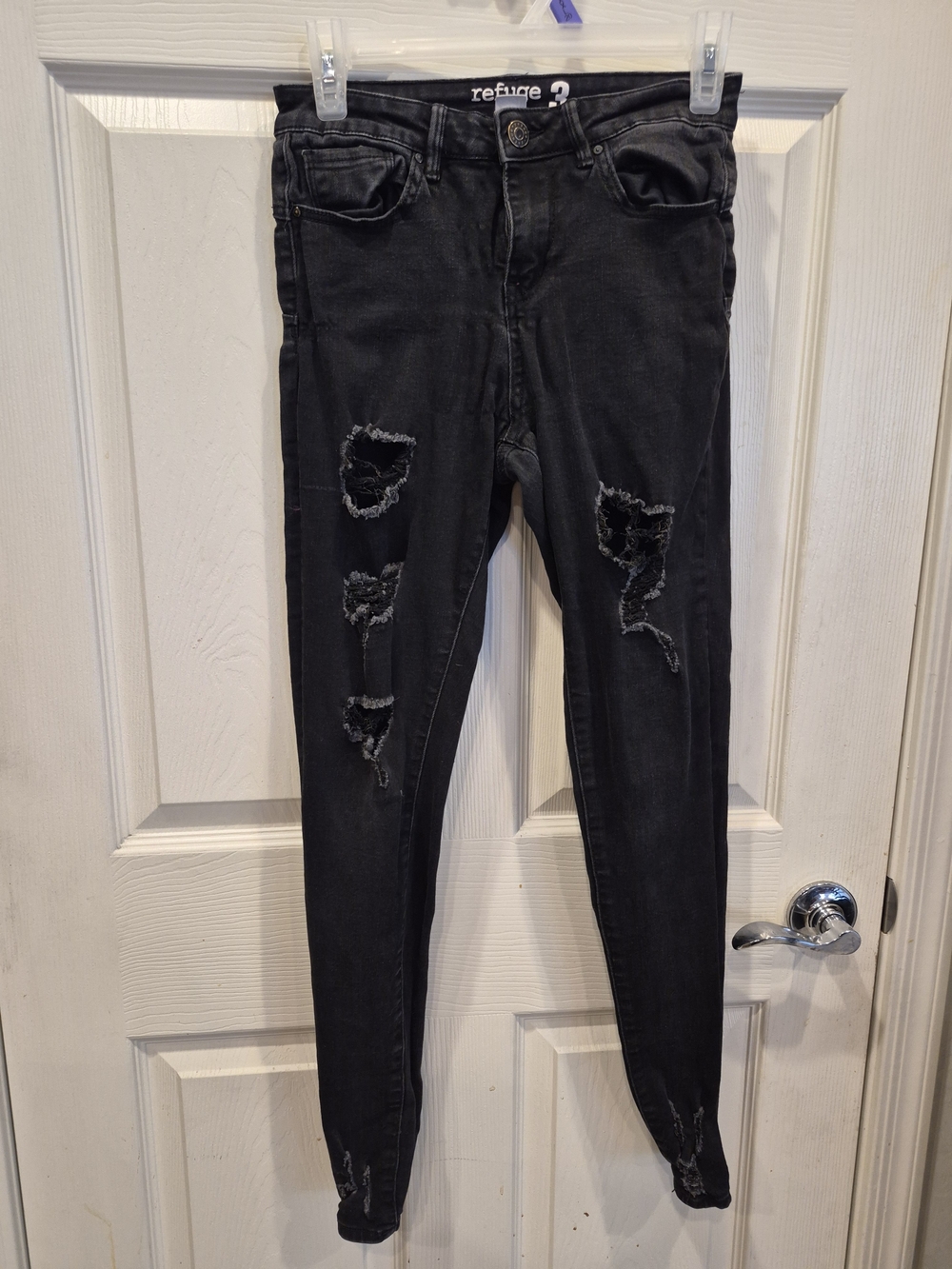 5/25 refuge Black Ripped Skinny Jeans for Women